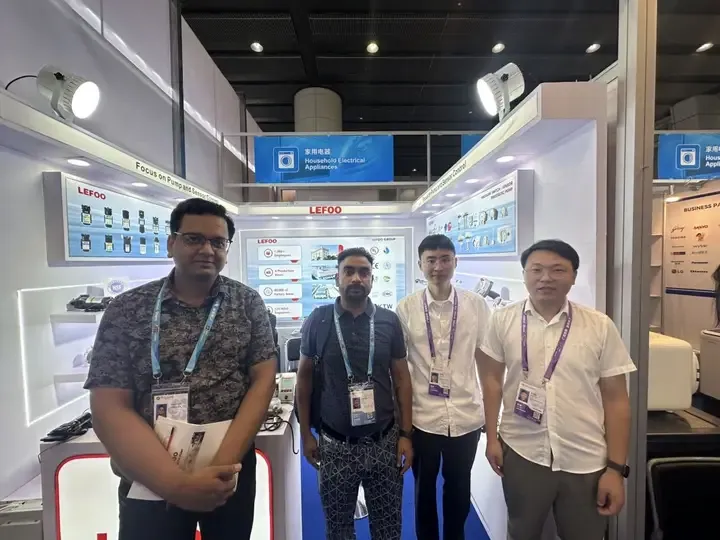 lefoo-connects-with-50-customers-from-20-countries6.png